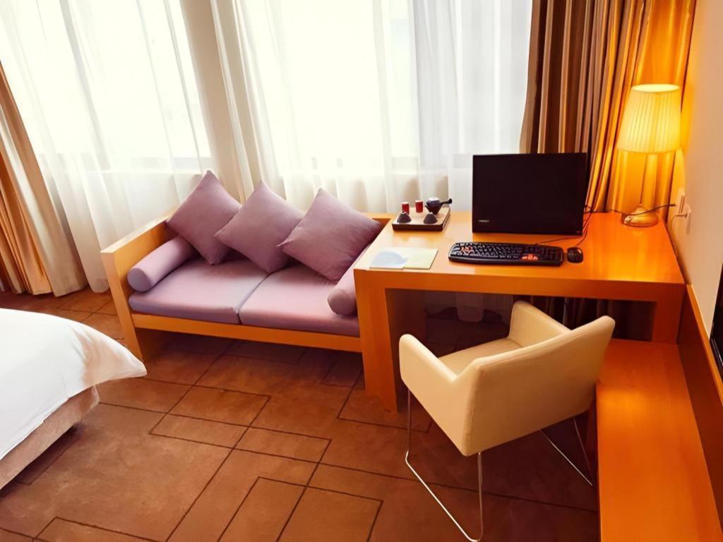 Metropolo Hotel Wuchuang Jiangtan Jiyuqiao Metro Station Ухань Экстерьер фото