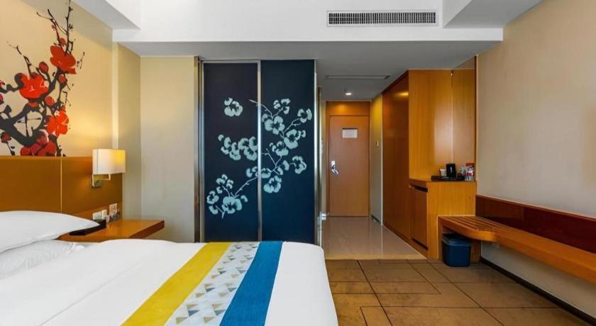 Metropolo Hotel Wuchuang Jiangtan Jiyuqiao Metro Station Ухань Экстерьер фото