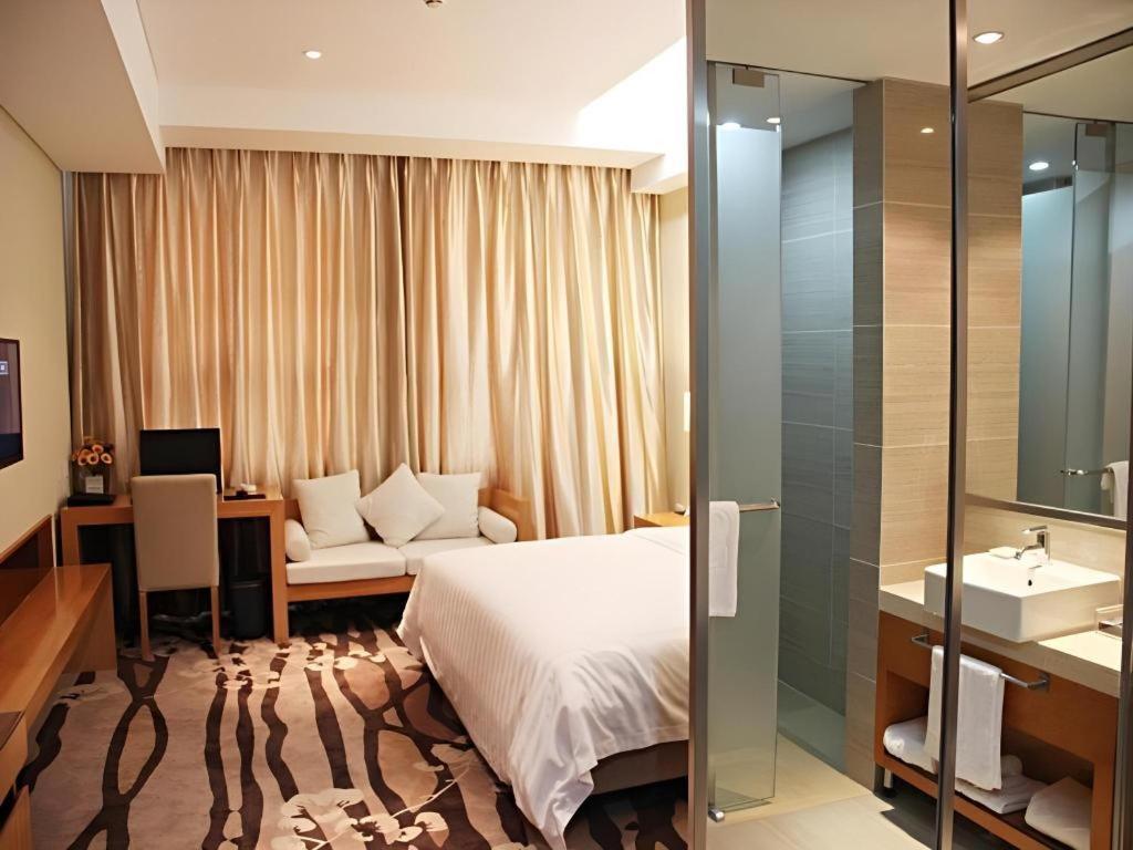 Metropolo Hotel Wuchuang Jiangtan Jiyuqiao Metro Station Ухань Экстерьер фото
