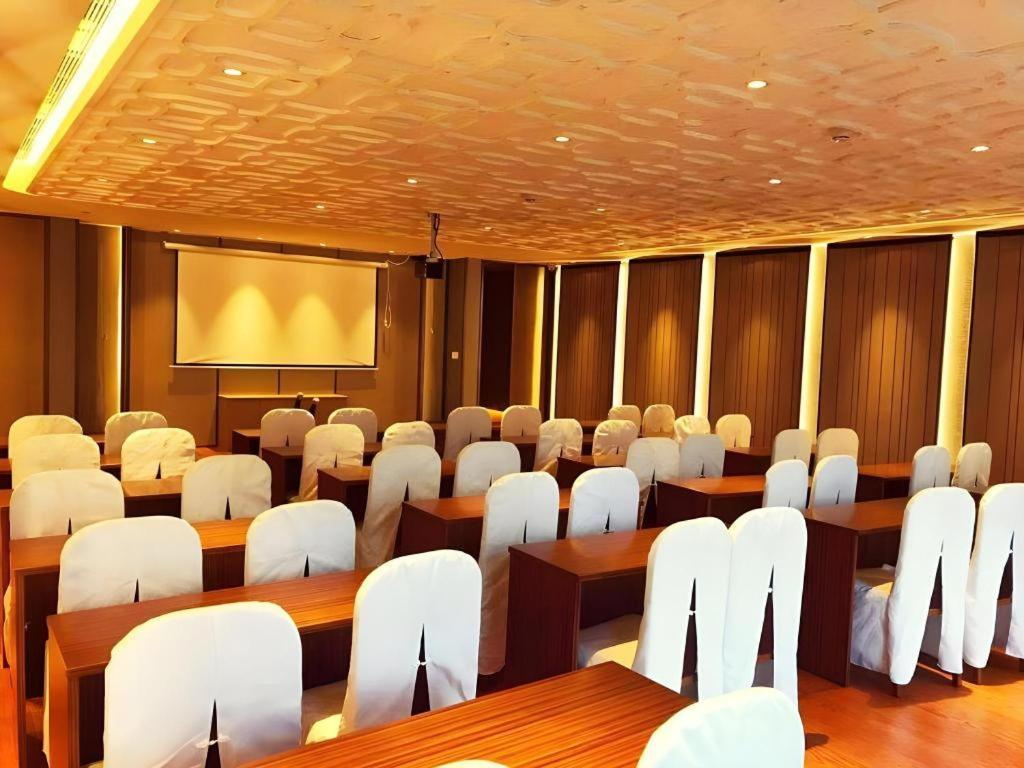 Metropolo Hotel Wuchuang Jiangtan Jiyuqiao Metro Station Ухань Экстерьер фото